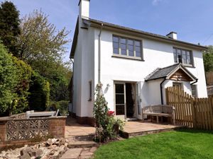 Questant Lodge- click for photo gallery